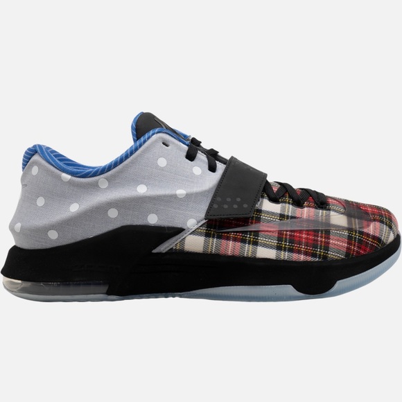 Athletic_Shoes